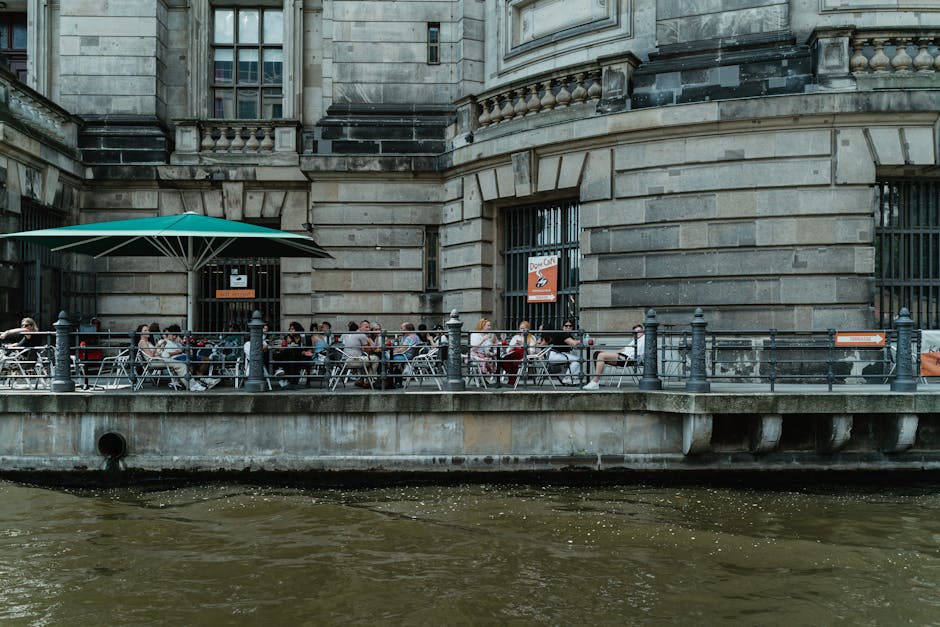 Berlin street cafe culture - travel tips for dining out