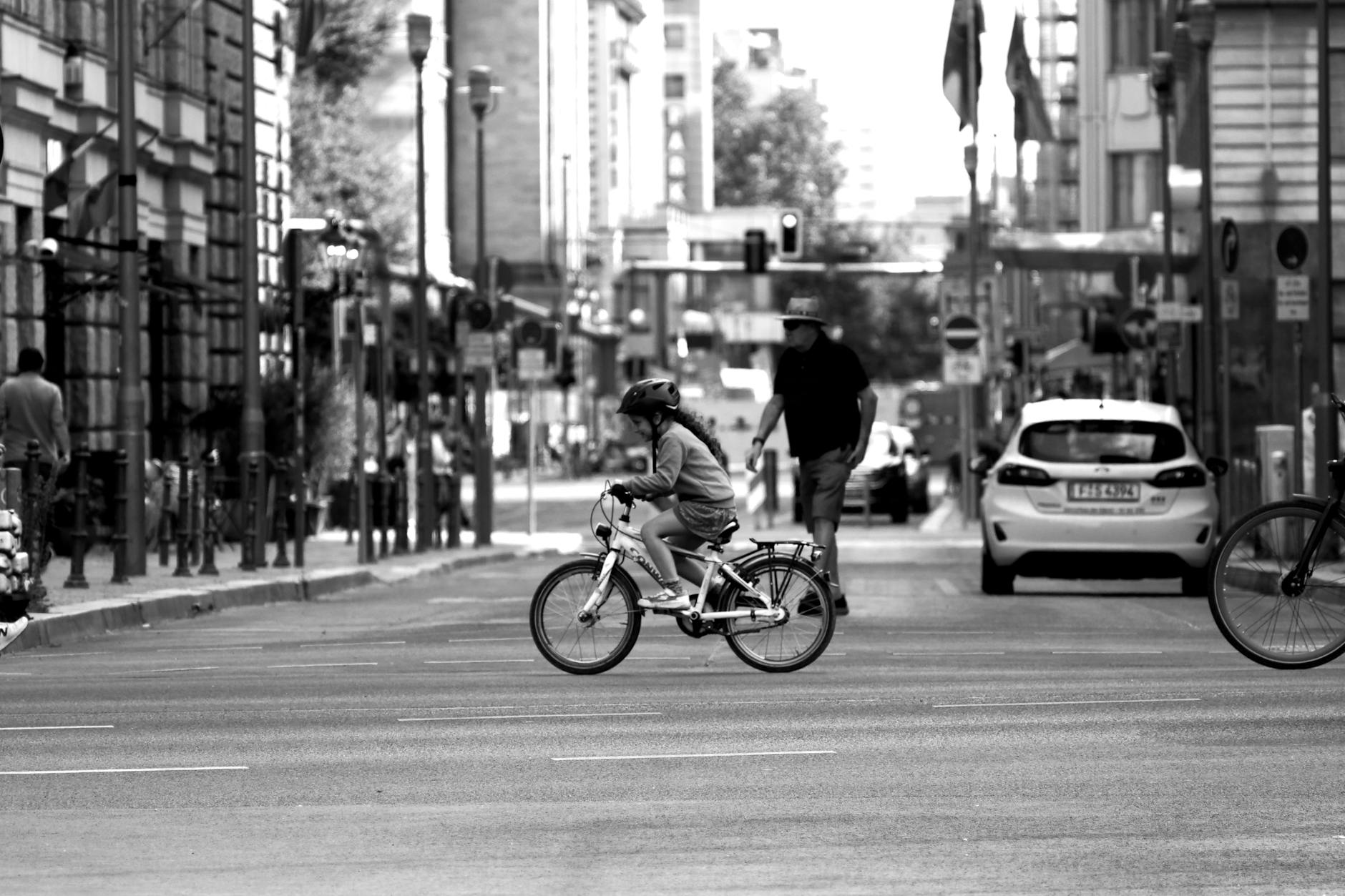 Family cycling in Berlin